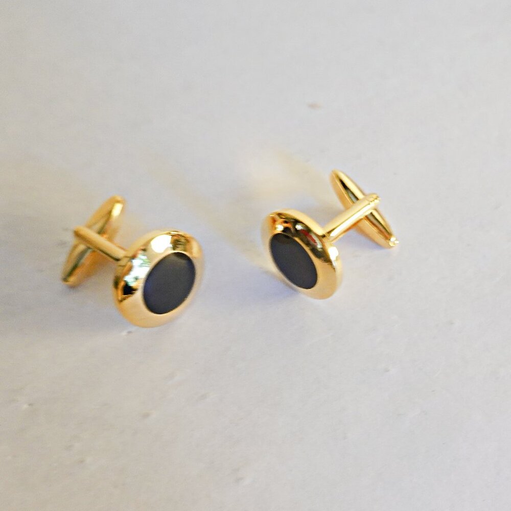 NEW Gold  Black Onyx Cufflinks